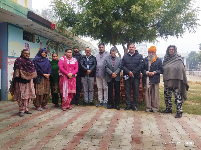 Today, the meeting of Adarsh Social Welfare Society Punjab was held in village Roar Majara under the chairmanship of founder president Satish Kumar Soni.